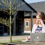 Bedrijfsfoto's Den Bosch - Onderneemster op Laptop